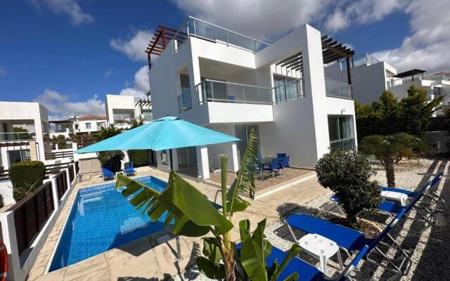 Villa Aqua Sunrise 1km From Beach With Sea Views