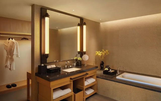 Hotel Tentrem Jakarta