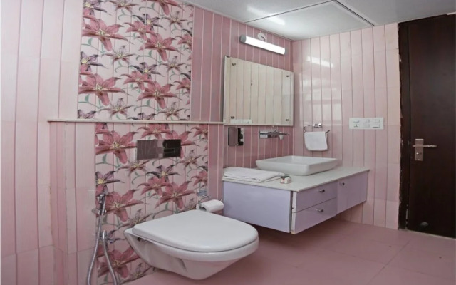 OYO 12692 Amexx Residency