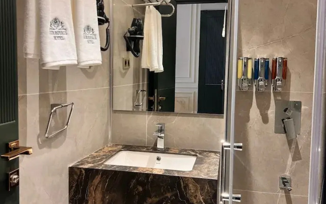 Sur Royals Hotel's