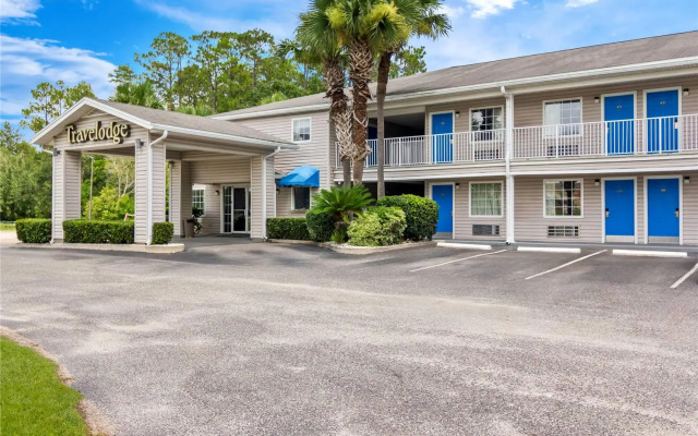Travelodge Suites by Wyndham MacClenny/I-10