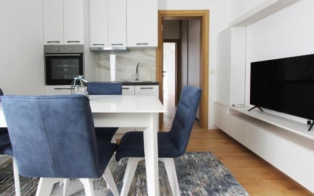 Alkima 1 BR apartment with a sea view
