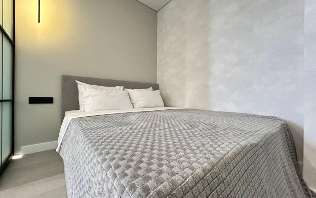 Smile Apartments (Смайл Апартментс) на улице Соколова 68/118c1