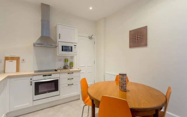 Spacious 3-bed by the Meadows- Perfect for Fringe!