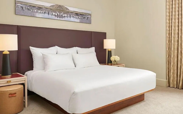 Hotel Savoy Kansas City, Tapestry Collection by Hilton