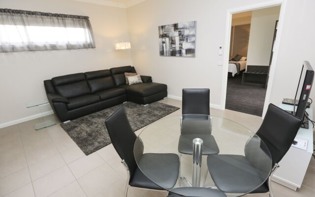 Comfort Inn Deakin Palms