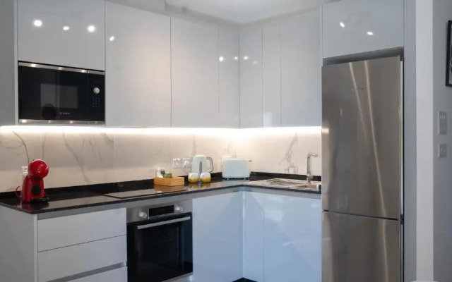 E1 Suites & Spa