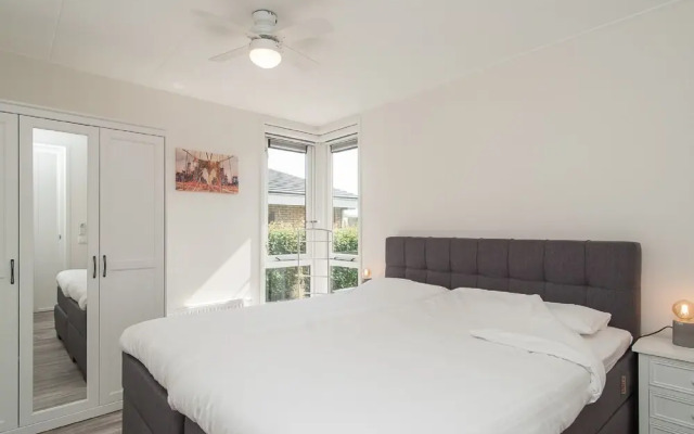 Comfortable House With a Private Jetty, in Lemmer