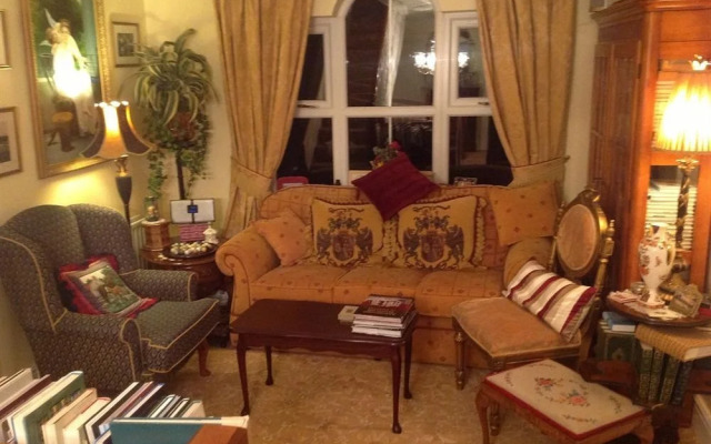 Hotel Calhoun by Oyo