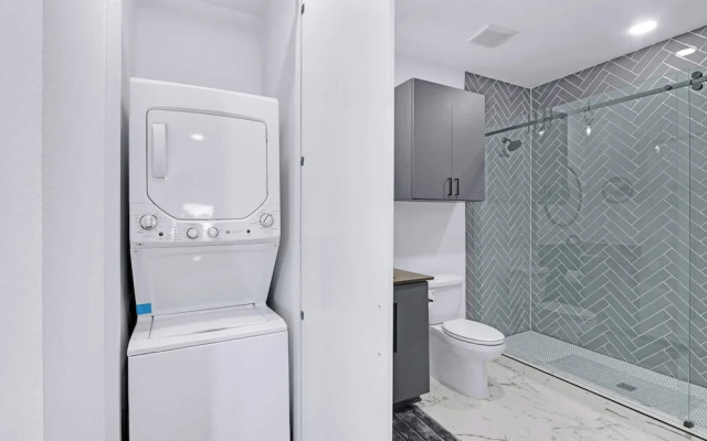 Pacific Island Inspired Stay Amazing Location