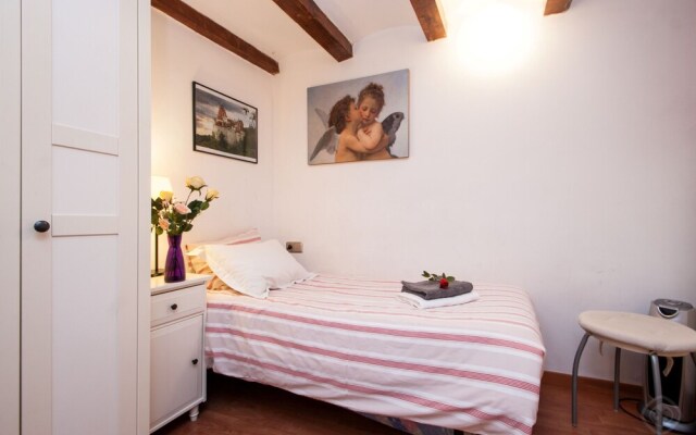 Rustic Poble Sec Apartment