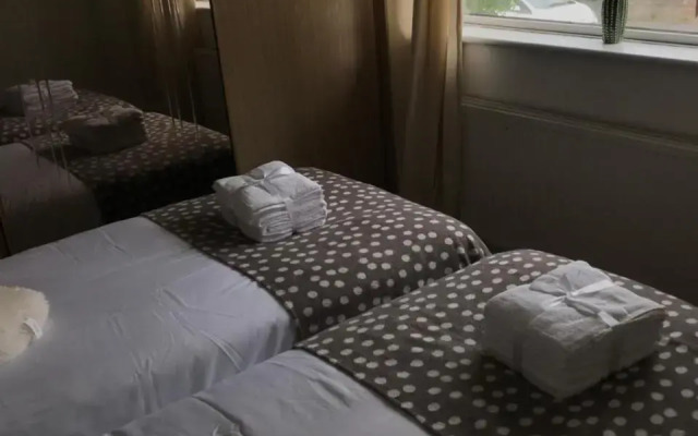 Newly refurbished 2bed bungalow, Bristol, UK