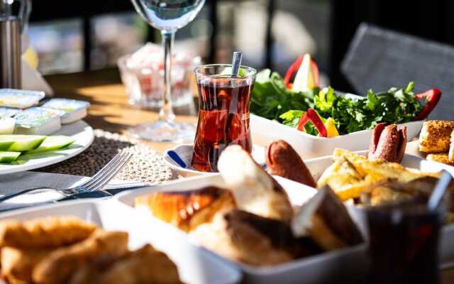 Çandarlı Resort Otel