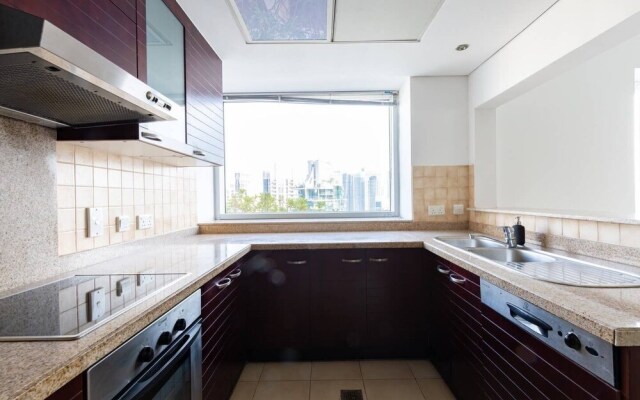 Visually Stunning 2BR in Dubai Marina - Sleeps 5!