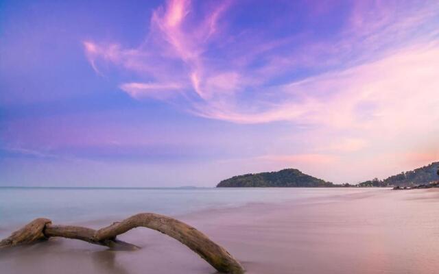 Koh Sirey Beachfront Pool Villa