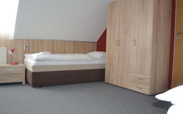 LONDON Boutique hotel & Restaurant