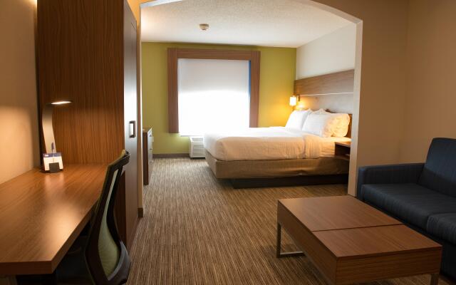 Holiday Inn Express & Suites Elkhart, an IHG Hotel