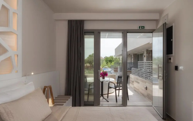 Kb Ammos Suites