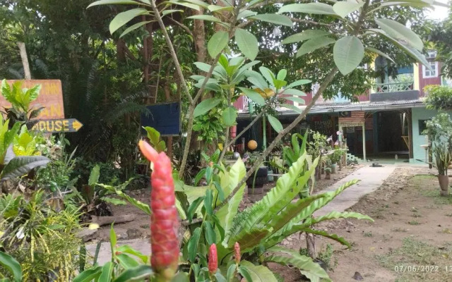 Tahan Guest House