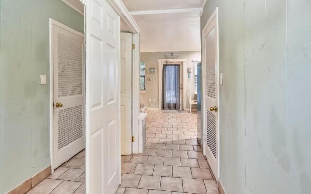 Sunset Beach House - Beach Hugger 1