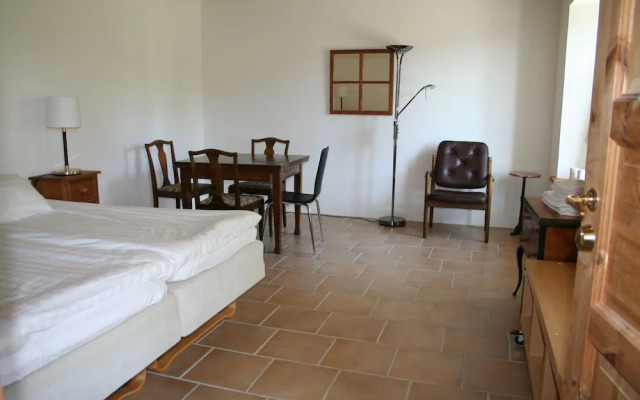 Hoby Gård Bed & Breakfast