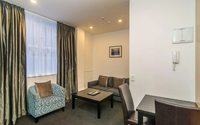 Gilmer Apartment Hotel