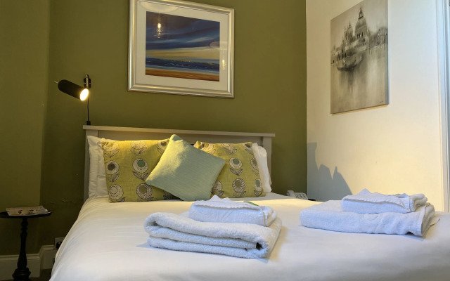 The Elizabeth House Hotel