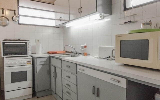 Cozy Studios near Shopping del Sol
