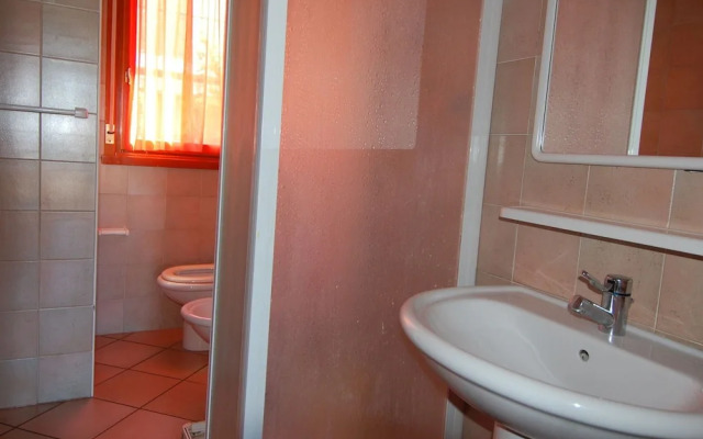 Sun Drenched Seaside Holiday Home with Pool near Venice