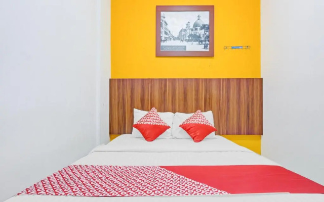 OYO 90426 Near Mall Ciputra 2