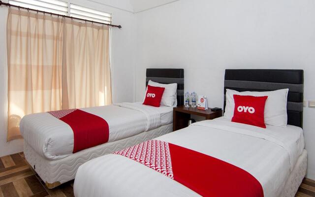 OYO 1812 Dg Inn