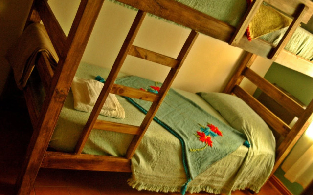 Pajaros Volando Hostel