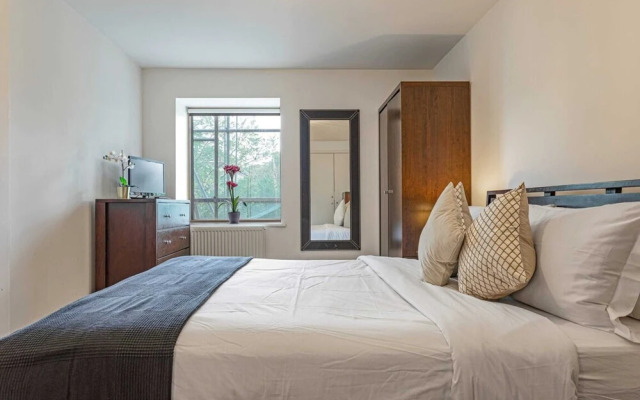 Bright 1 Bedroom Apartment Near London Bridge With Balcony