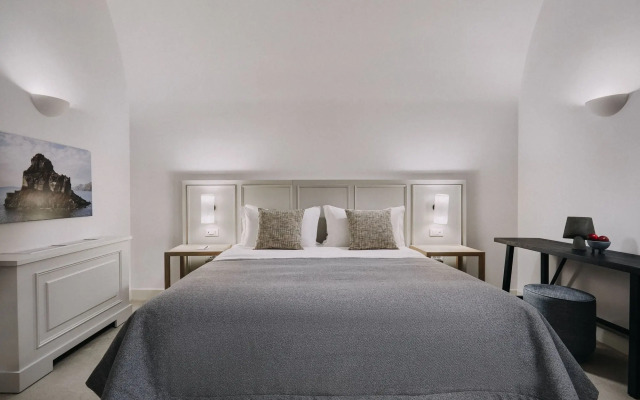 Vedema, a Luxury Collection Resort, Santorini