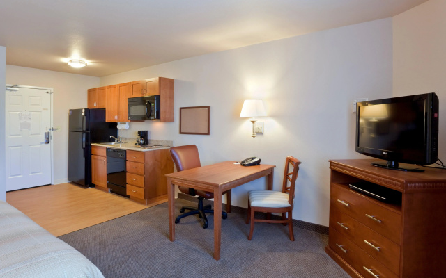 Candlewood Suites Lakewood