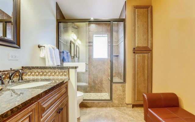 Red Feather 5 Bedroom Home by Redawning