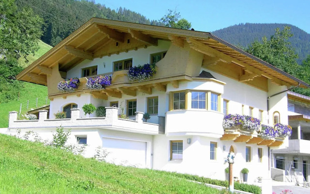 Spacious Apartment near Ski Area in FÃ¼genberg