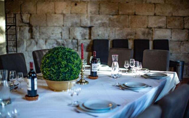 Le Castel Pierre - Maison privée 4 étoiles - 18 personnes