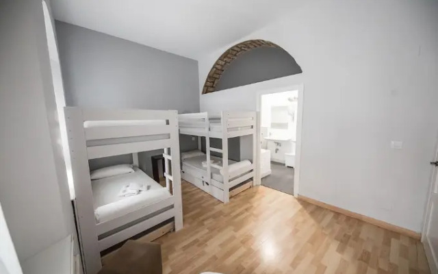 Factory Rooms Tarifa - Hostel