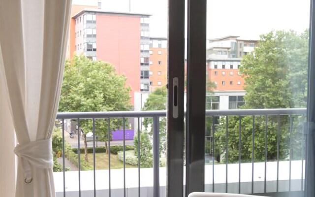 White Star Apartments