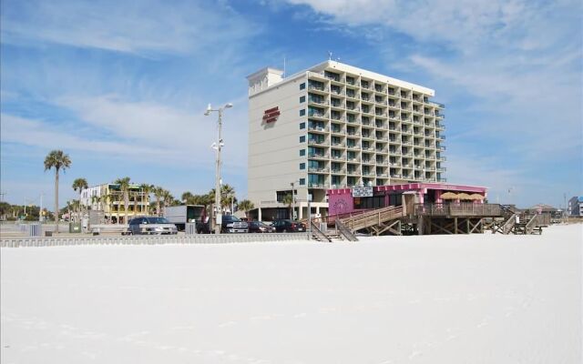 Beachview 325 by RedAwning