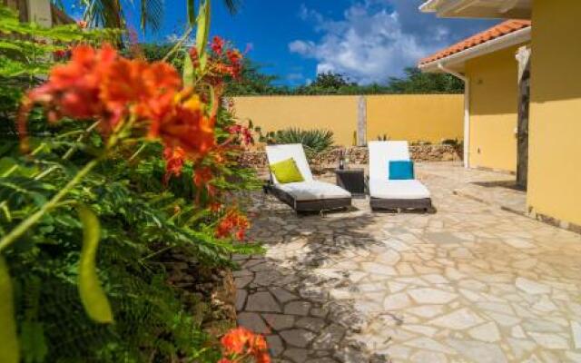 Courtyard Village Bonaire