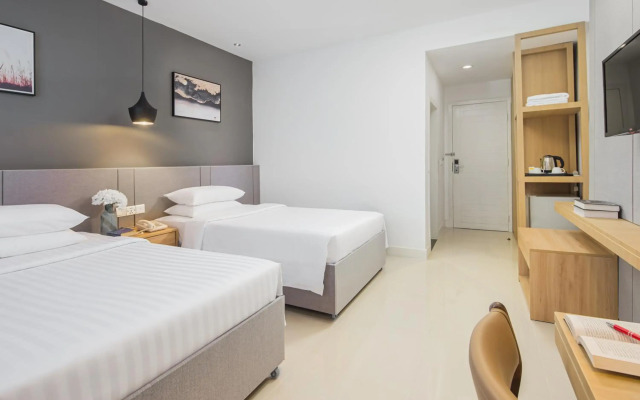 Altos Hotel
