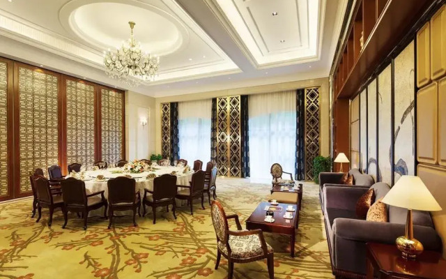 Royal Oriental Garden Hotel
