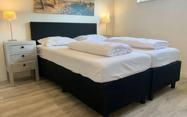 Bungalow in Sint Maartenszee With Veranda