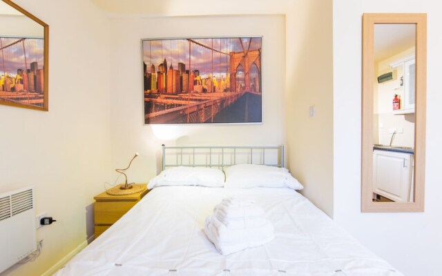 Golders Green Apartment