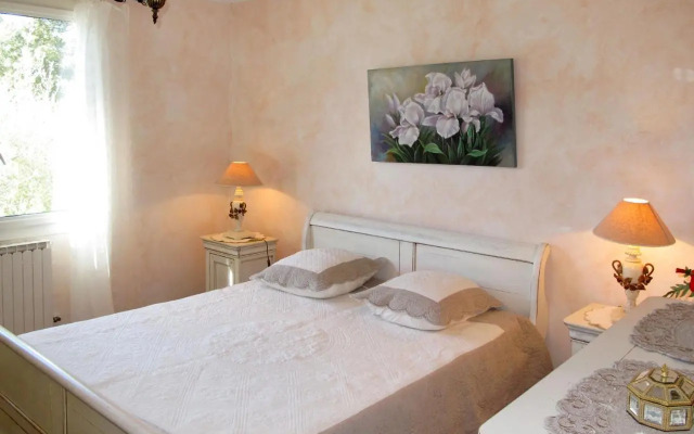Holiday Home Le Clos des Oliviers - CAE140