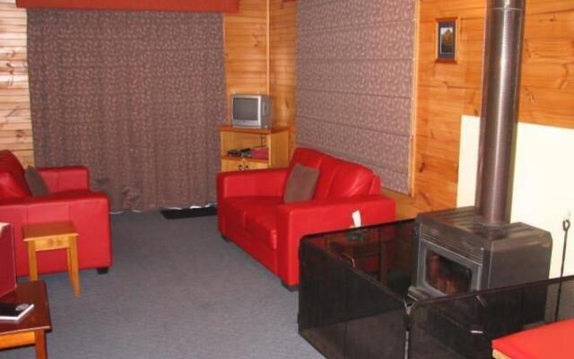 Derwent Bridge Chalets & Studios