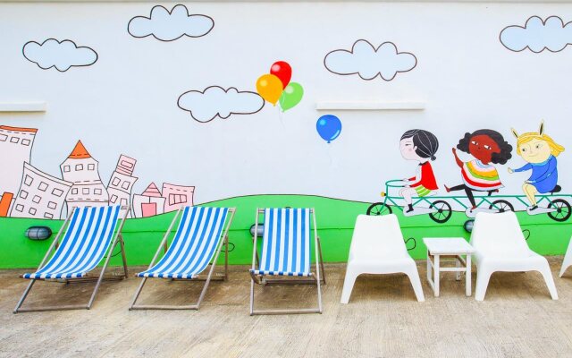 Love Summer Hostel