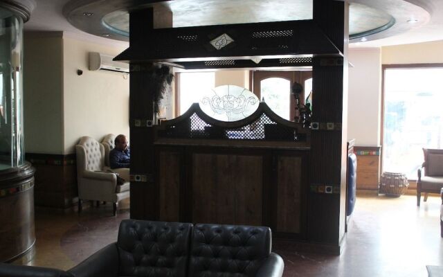 Hotel Ivory Palace